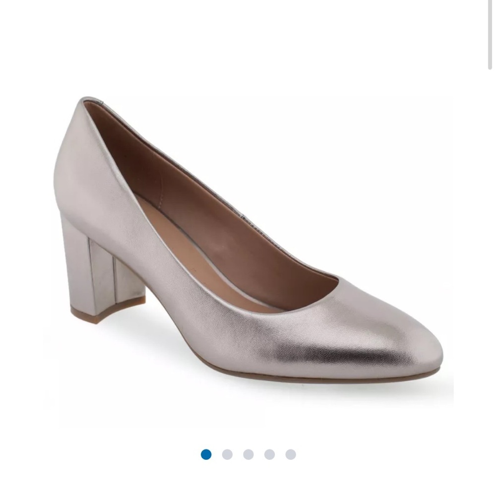 AEROSOLES Betsy Metallic Silver Block Heel Pumps size 7